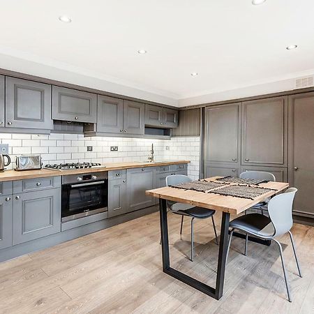Stylish 2 Bedroom Flat In Knightsbridge Londra Esterno foto