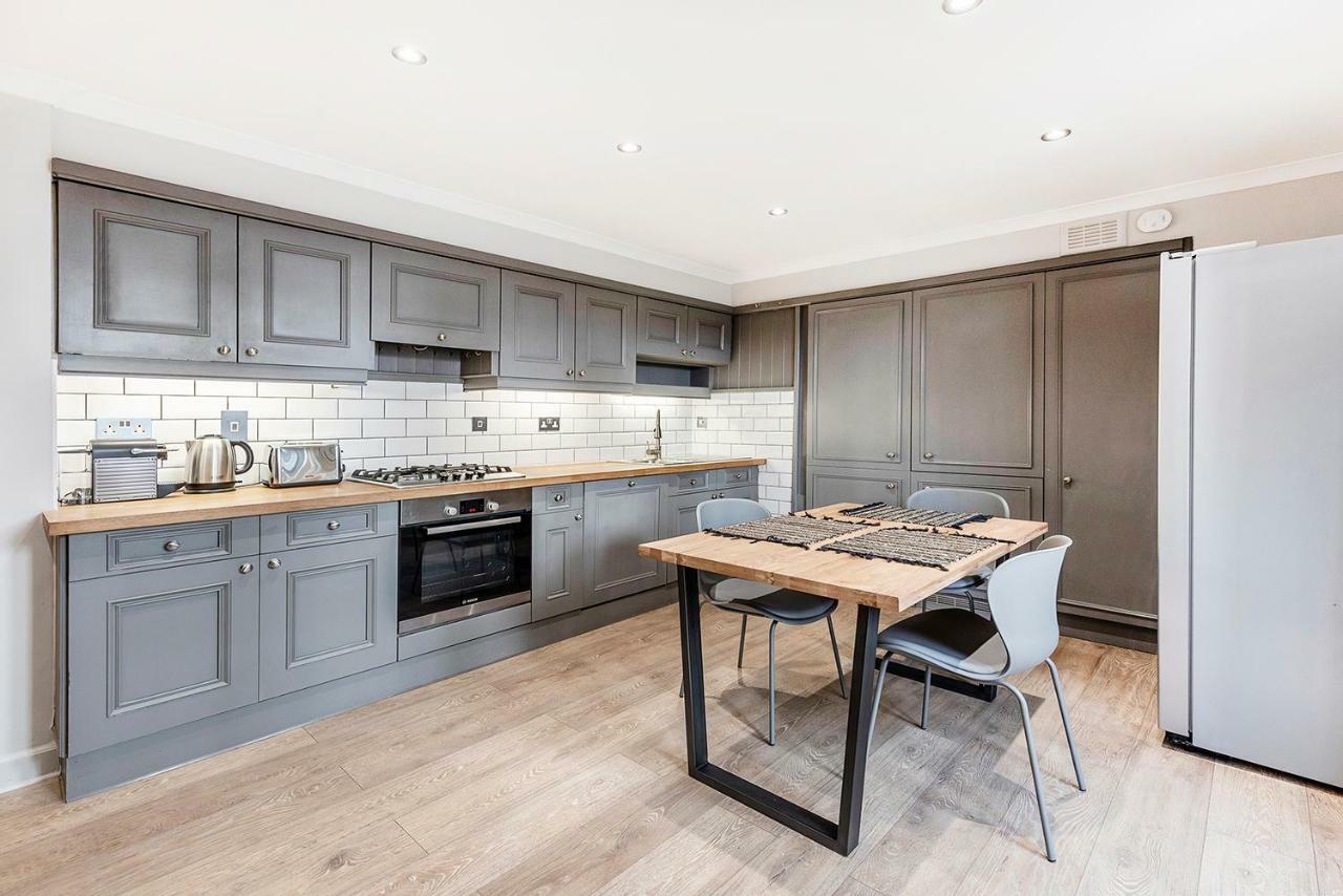 Stylish 2 Bedroom Flat In Knightsbridge Londra Esterno foto