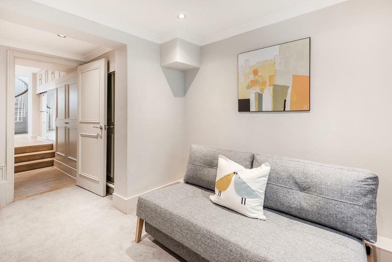 Stylish 2 Bedroom Flat In Knightsbridge Londra Esterno foto