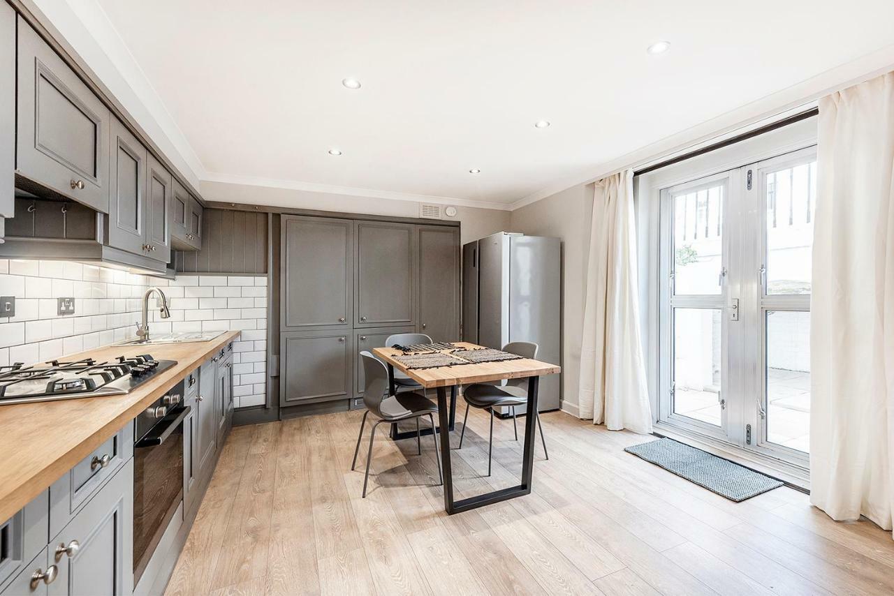 Stylish 2 Bedroom Flat In Knightsbridge Londra Esterno foto