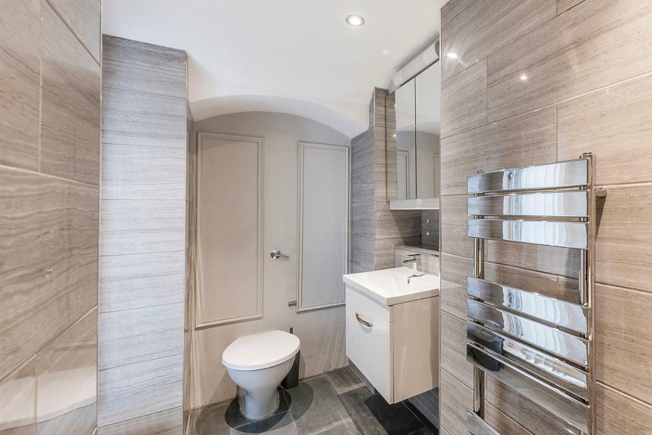 Stylish 2 Bedroom Flat In Knightsbridge Londra Esterno foto